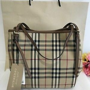 Burberry purse